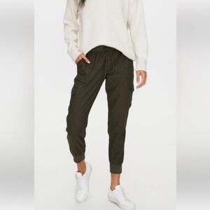 Aritzia Community Cebu Pant Womens Size XXS Dark Olive